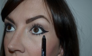 how-to-apply-liner