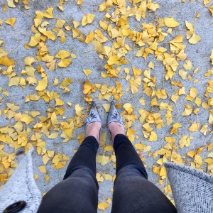 ginkgo-leaves-gray-denim-leggings