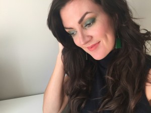 how-to-wear-green-eye-makeup