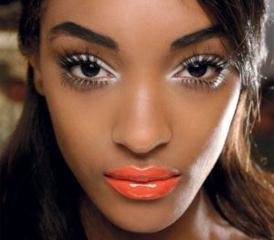 white eyeliner trick for darker skin tones