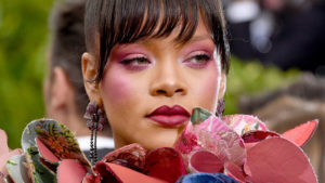 Rihanna- met-ball-2017-makeup